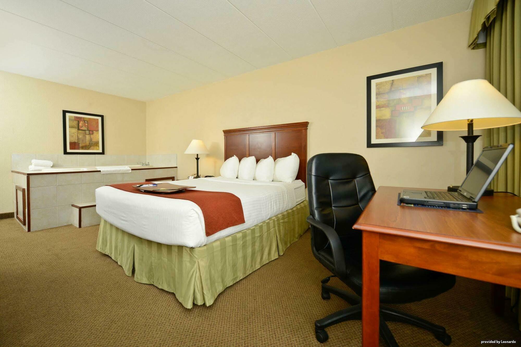 Best Western Plus La Porte Hotel & Conference Center מראה חיצוני תמונה
