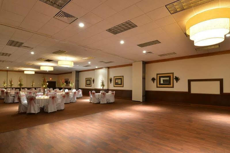 Best Western Plus La Porte Hotel & Conference Center מראה חיצוני תמונה